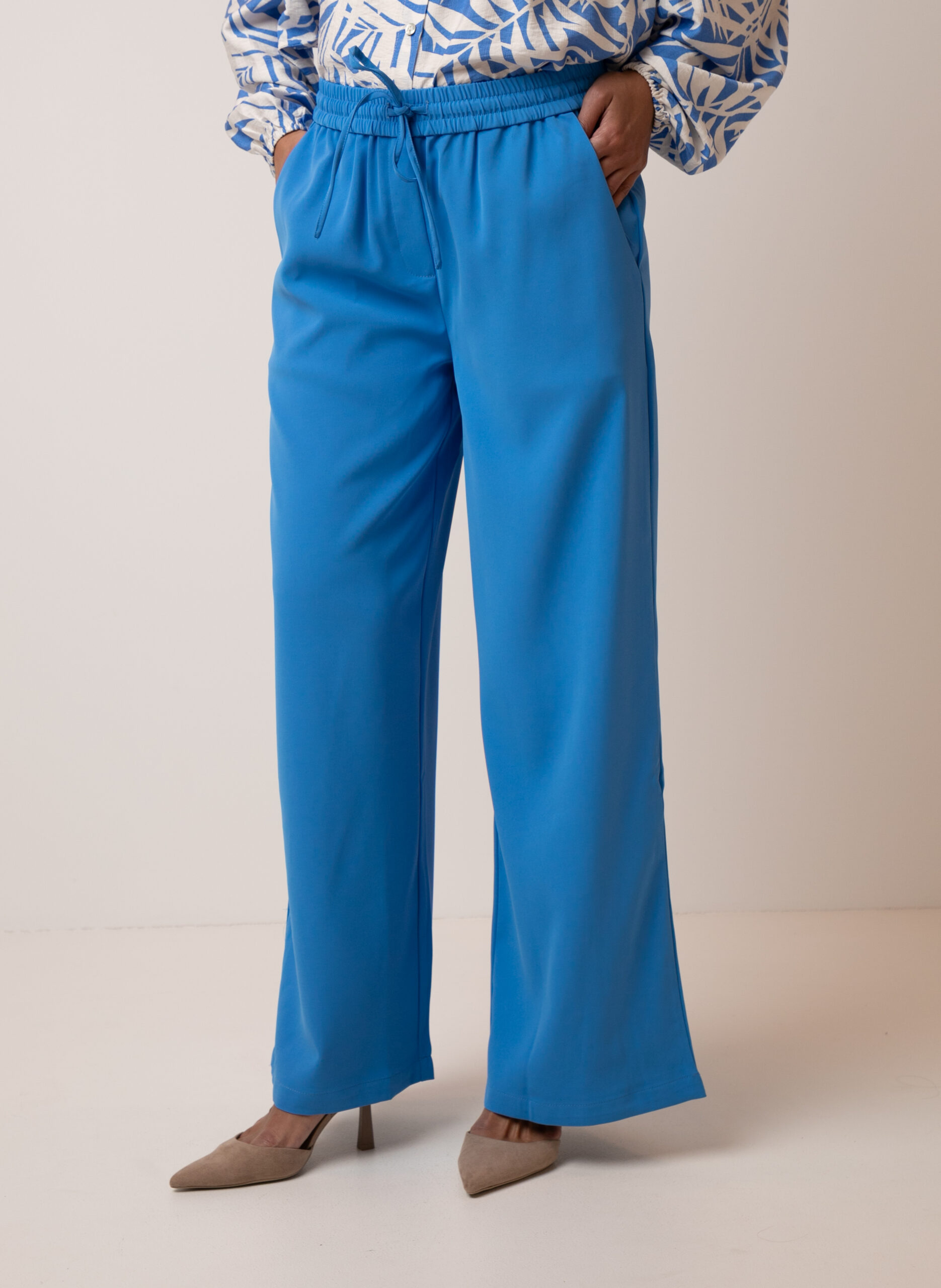 blauwe-broek-152dky-1.jpg