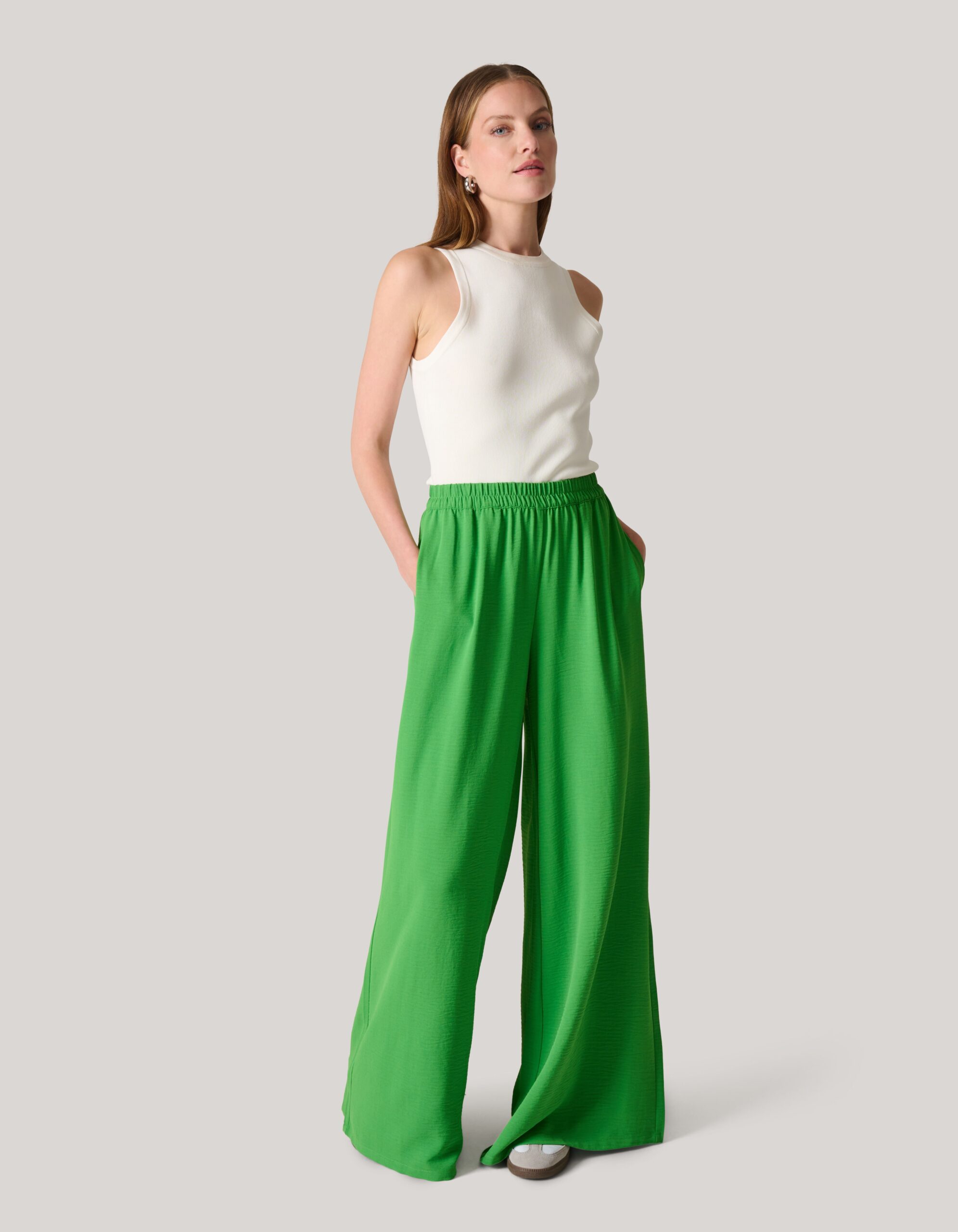 groene-broek-dames-834ief-1.jpg